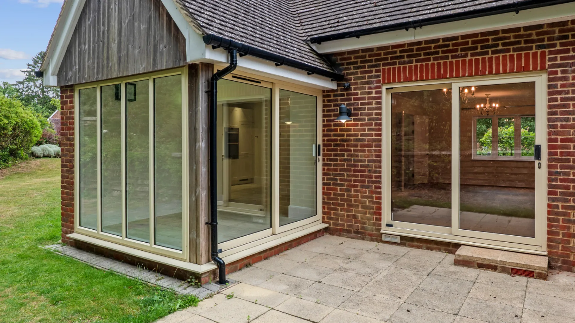 26 Durrants Drive