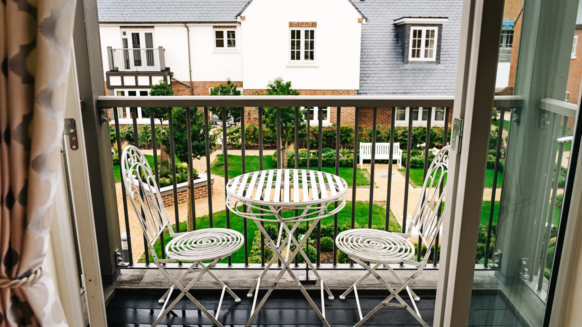 Ledian Gardens - The Dickens property