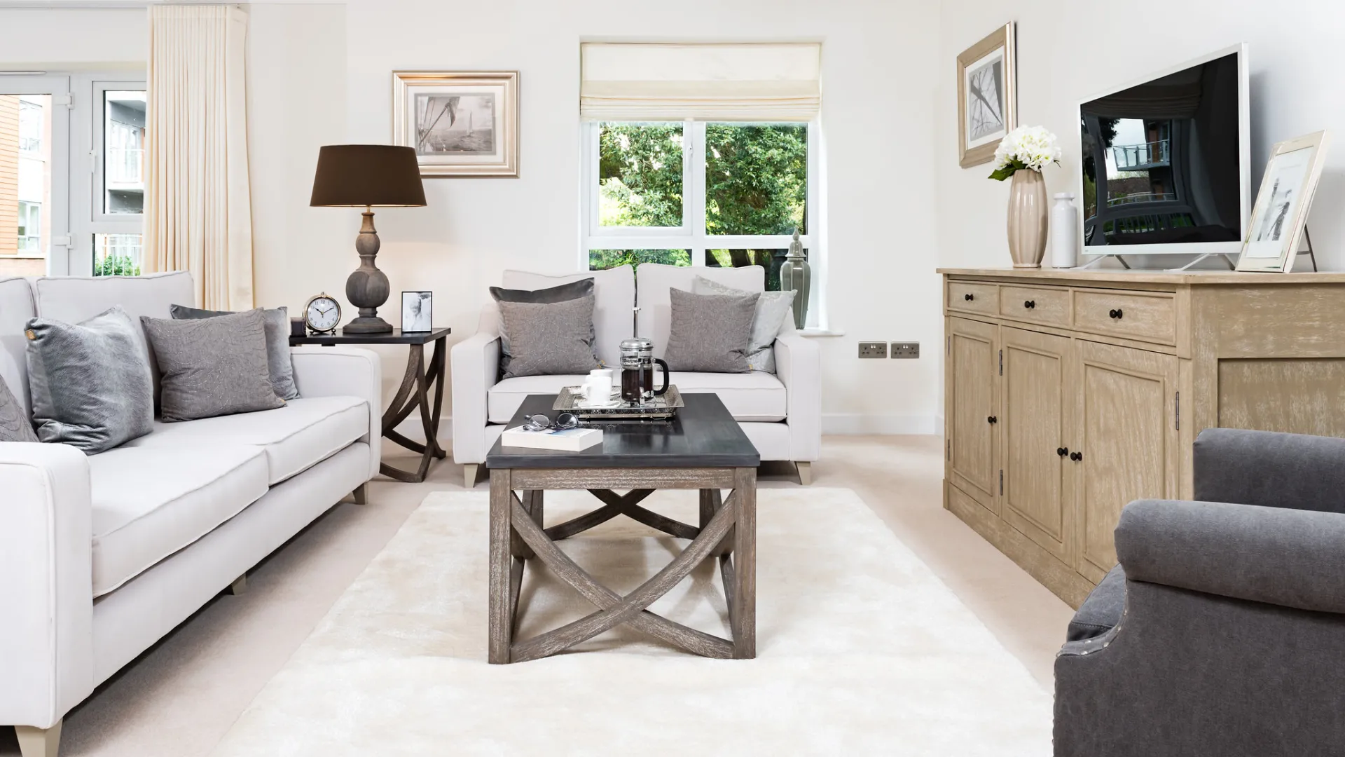 Ledian Gardens - Oast House property