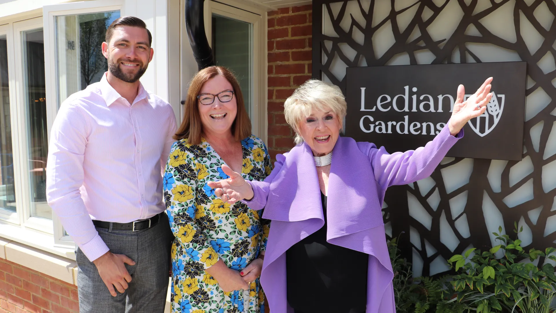 TV legends host ‘Refreshers Week’ at Ledian Gardens to celebrate the new development