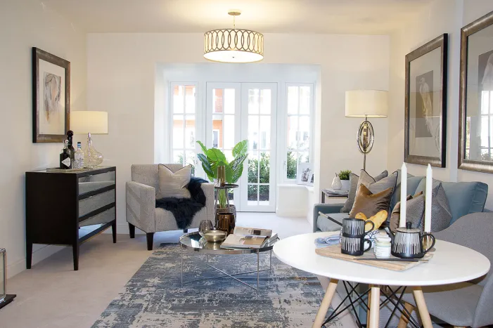 Gifford Lea Show Apartment